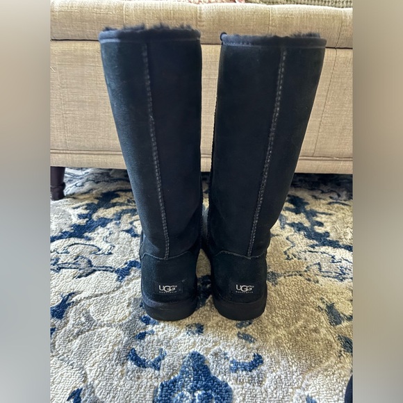 Tall black ugg boots size 9 - Picture 4 of 4